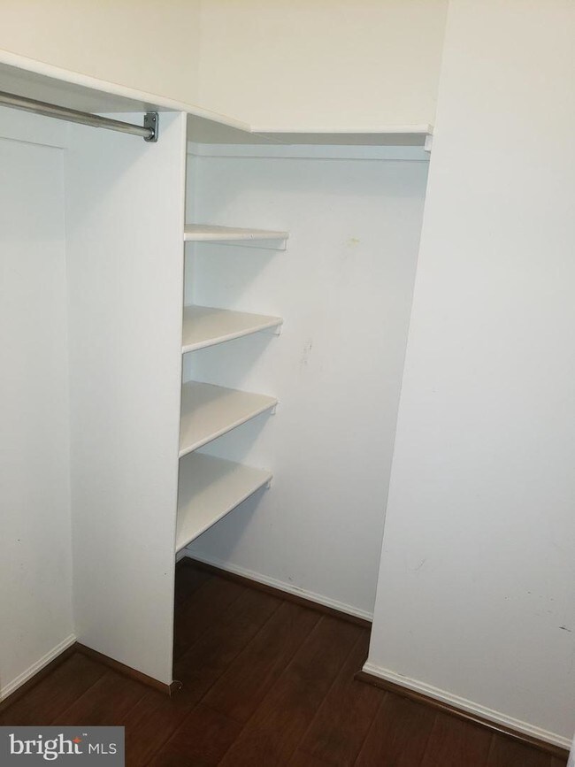 Foto del edificio - 15107 Interlachen Dr