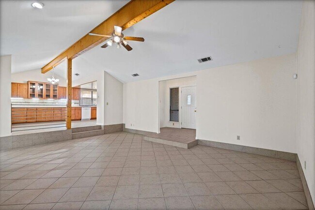 Foto del edificio - 11203 Bluff Canyon Dr