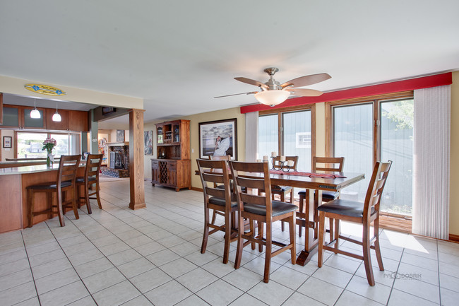 Building Photo - 1319 Sunnyside Beach Dr