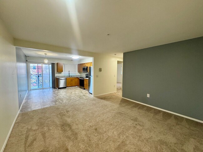 Foto del edificio - 2 Bed Apartment w/ Balcony in Seattle!