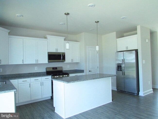 Building Photo - 35251 Wright Way