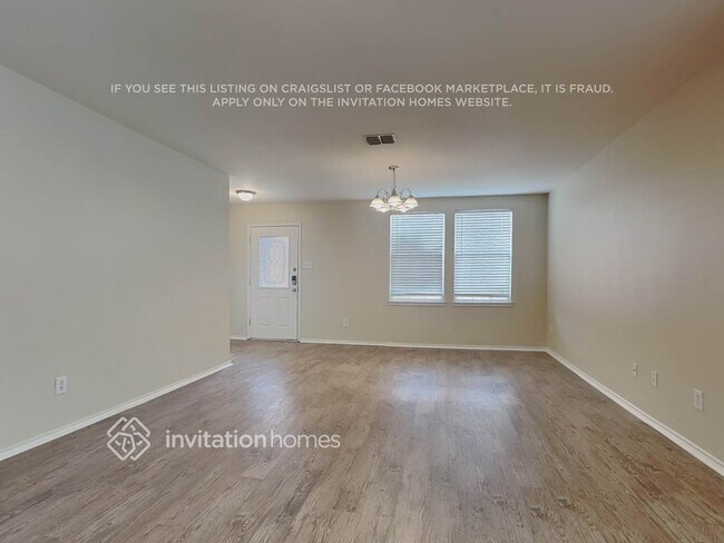 Foto del edificio - 12721 Shady Cedar Dr