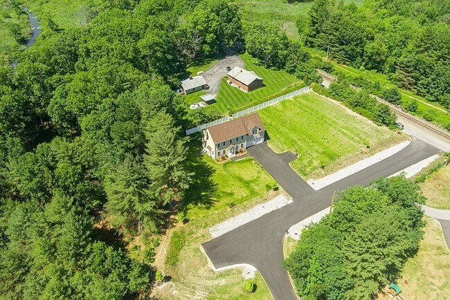 Foto del edificio - 1 Cricket Ln