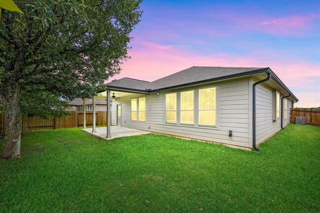 Foto del edificio - 11323 Cora Ln