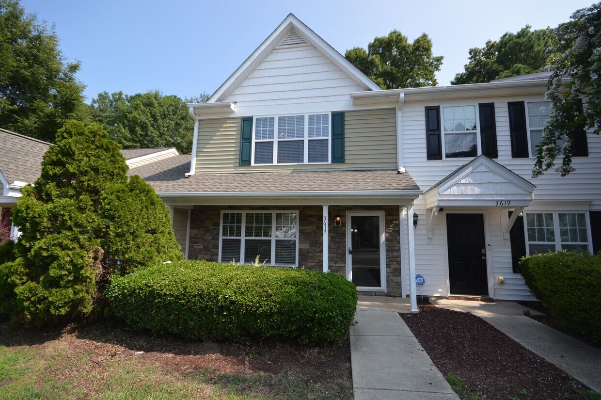 Foto principal - 3617 Bison Hill Ln