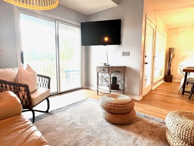 Foto del edificio - 1612 Live Oak Park