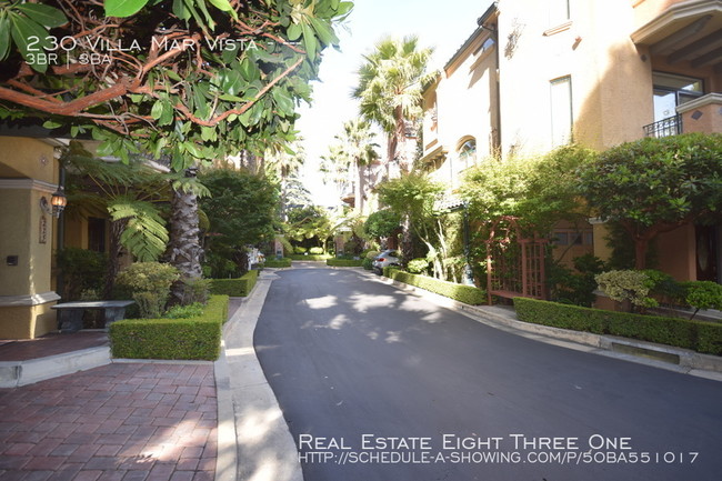 Building Photo - 230 Villa Mar Vista