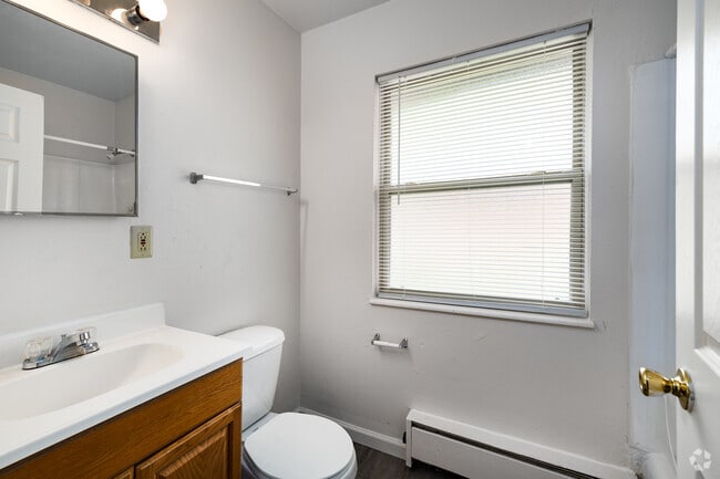 3BR, 1BA - 1,125SF - Jefferson Townhomes