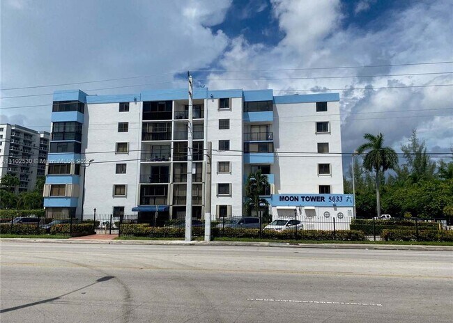 Foto del edificio - 5033 NW 7th St