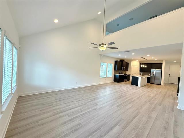 Foto del edificio - 2909 Hanscom St