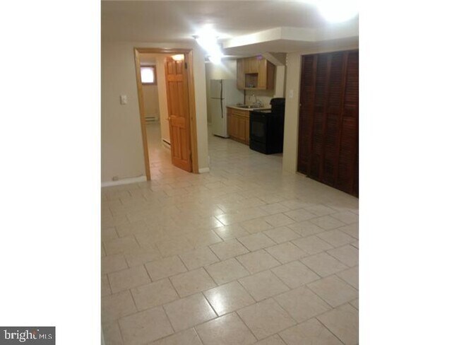 Foto del edificio - 7901 Woolston Ave