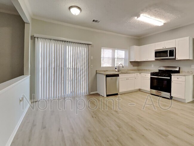 Building Photo - 263 Elm Forest Way