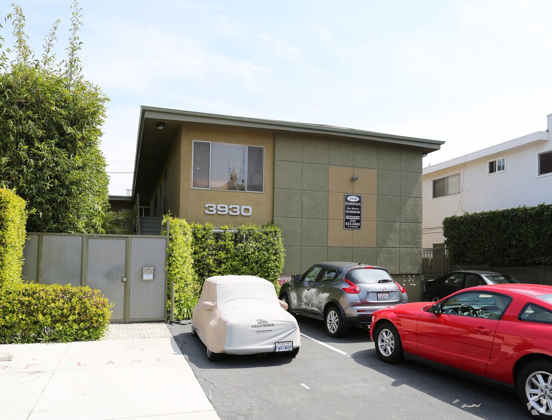 Foto principal - 3930 Inglewood Blvd