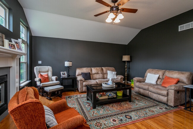 Building Photo - 613 Adens Woods Ct