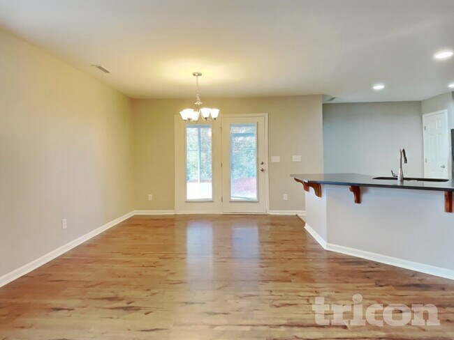 Building Photo - 42 Yadkin St