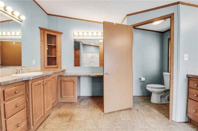 Building Photo - 767 Willowbrook Dr