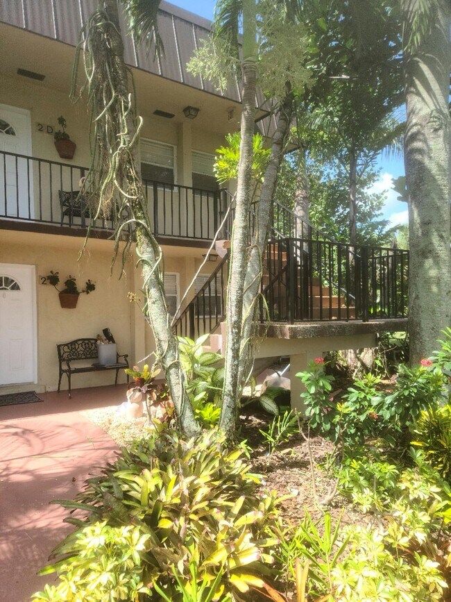 Foto del edificio - 402 Fern St