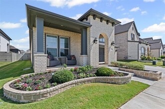 Building Photo - 1116 Grassy Ln