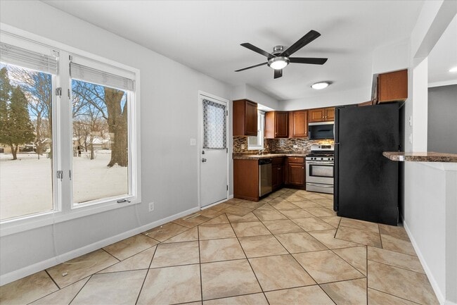 Foto del edificio - 1328 Timberline Dr