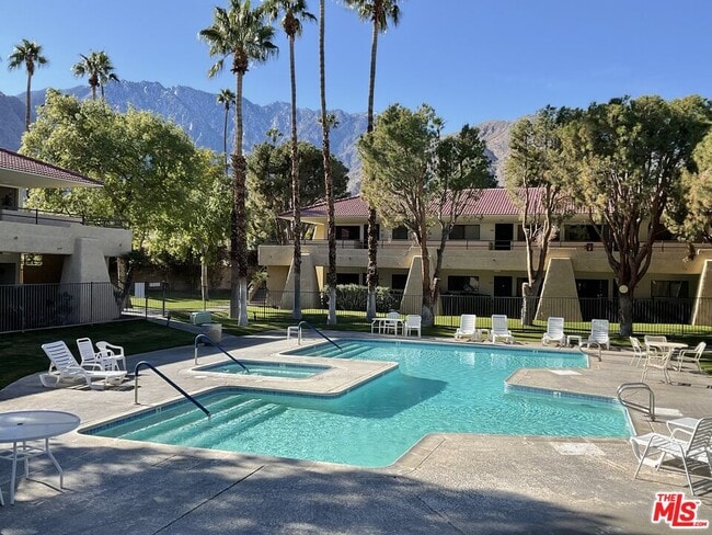 Building Photo - 2821 N Los Felices Rd