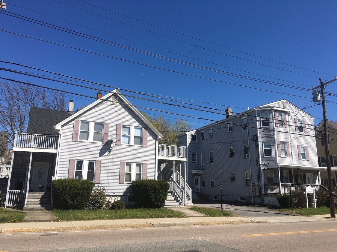 Primary Photo - 240 S Main St