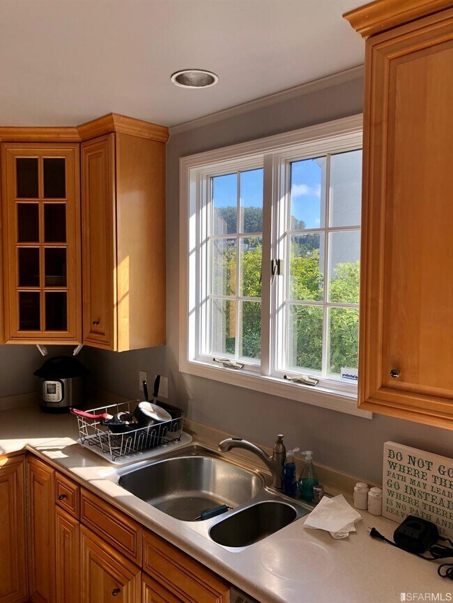 Building Photo - 2020 9th Ave