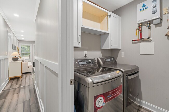 Foto del edificio - 1409 Bridges Ave SW