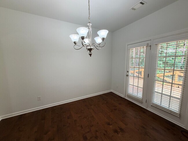 Building Photo - NEW LISTING - Spacious, Acworth Townhouse on Quiet Cul-de-sac!