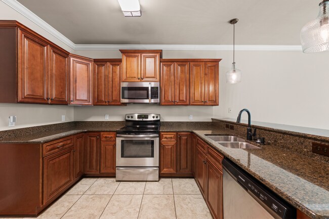 Foto del edificio - 4 Bed Navarre Townhome in Pool Community