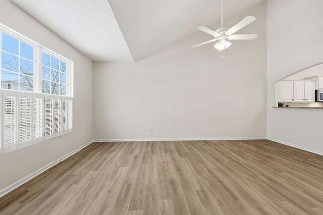 Foto del edificio - 5786 Marble Creek St