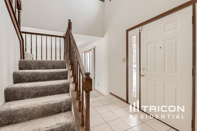 Building Photo - 6701 Foxtree Ave