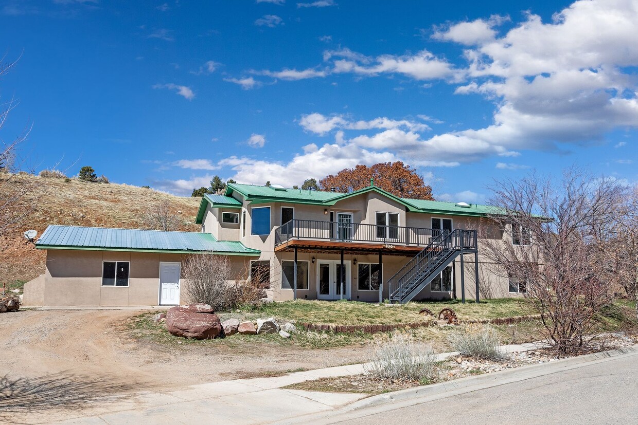 Primary Photo - 106 Pinnacle Pl