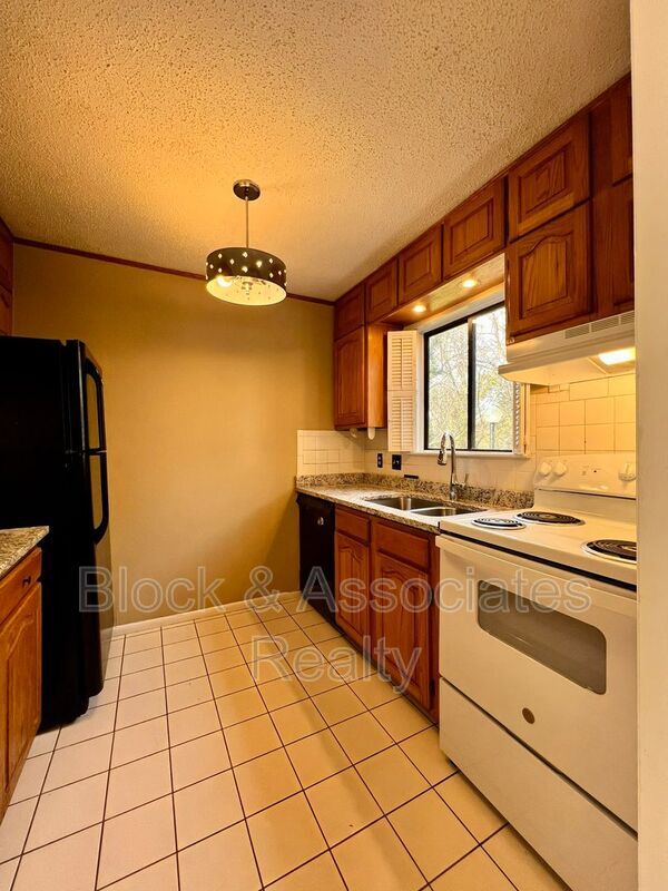 Foto del edificio - 131 Cedar Cove Ln