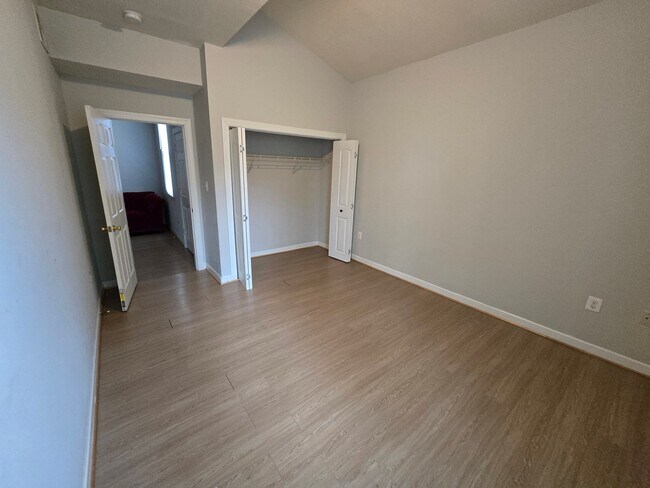 Foto del edificio - 615 Homestead St