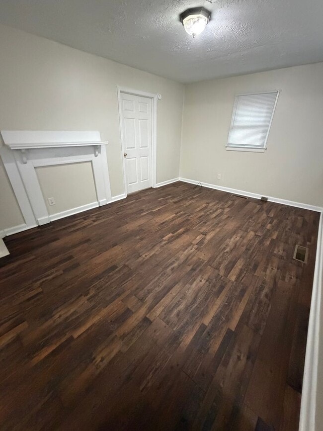 Building Photo - 1810 Laurel St