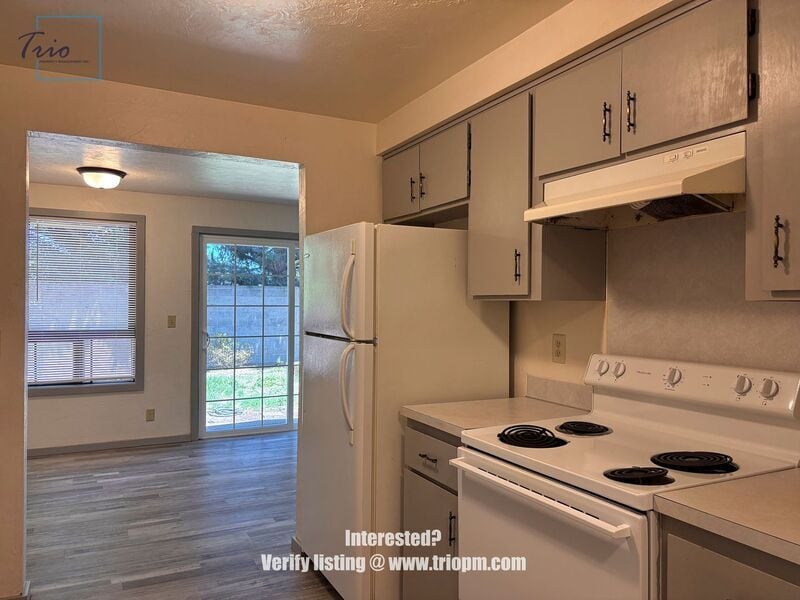 Photo - 2582 L St