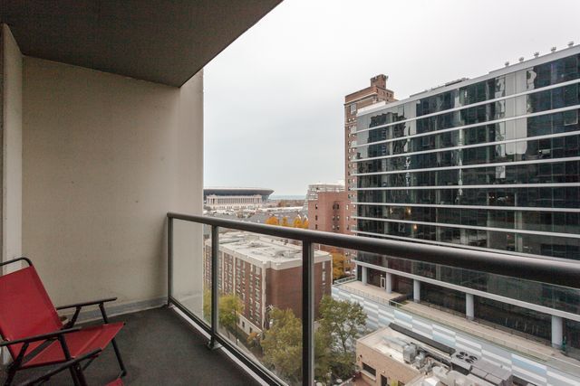 Foto del edificio - 100 E 14th St