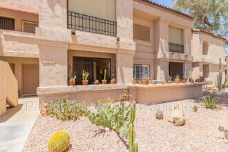 Building Photo - 9708-9708 E Vía Linda