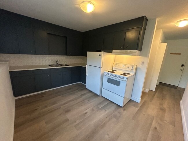 Photo du bâtiment - 2 Donald MacLeod Drive