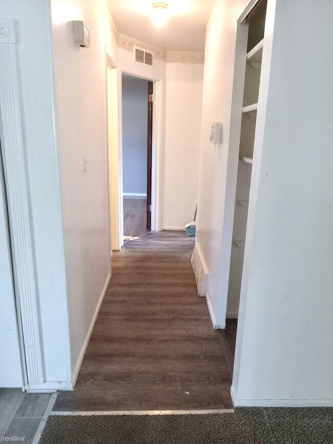 Foto del edificio - 3 br, 1 bath House - 5348 Farmhill Rd