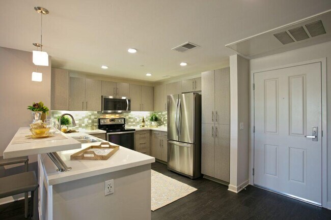 Foto del edificio - 9065 Sydney Ct