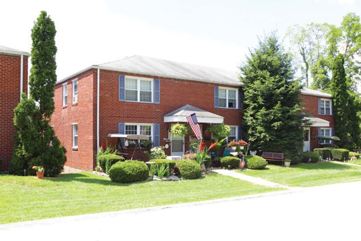 7565 Elaine Dr, Irwin, PA 15642 Townhome Rentals in Irwin PA
