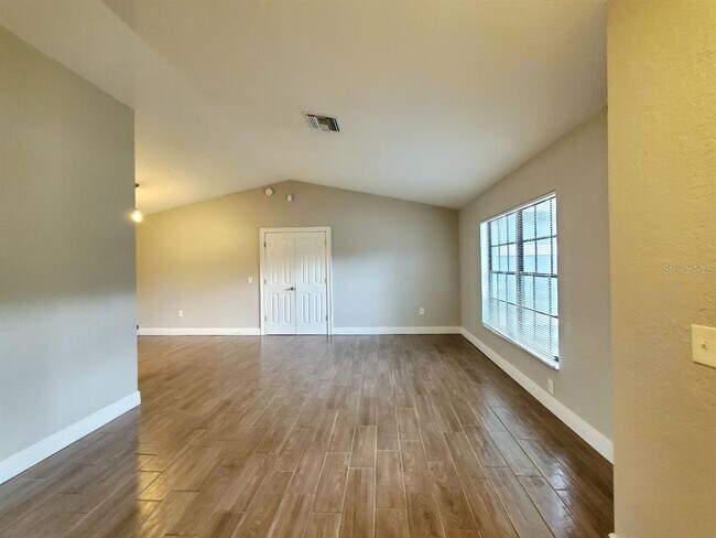 Foto del edificio - 7432 Canvasback Dr