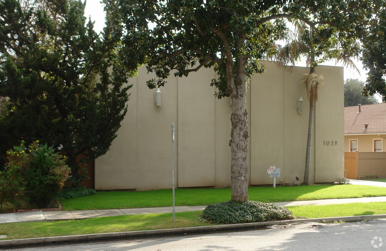 Foto del edificio - 1029 Magnolia St