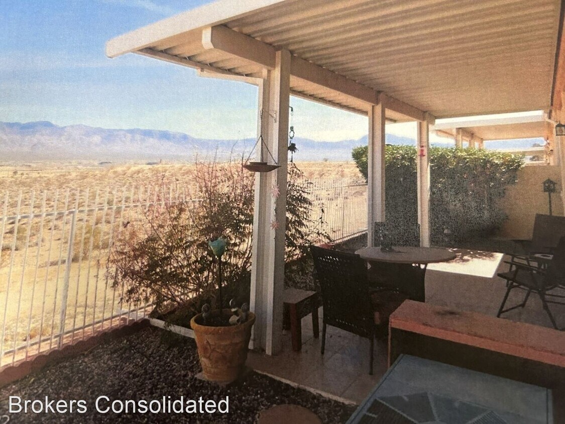 Building Photo - 2 br, 2 bath House - 700 Aztec Cirle #4A