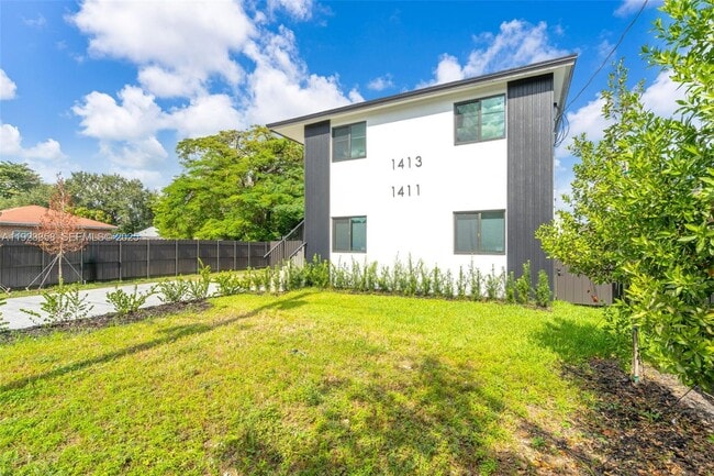 Building Photo - 1413 NW 40th St