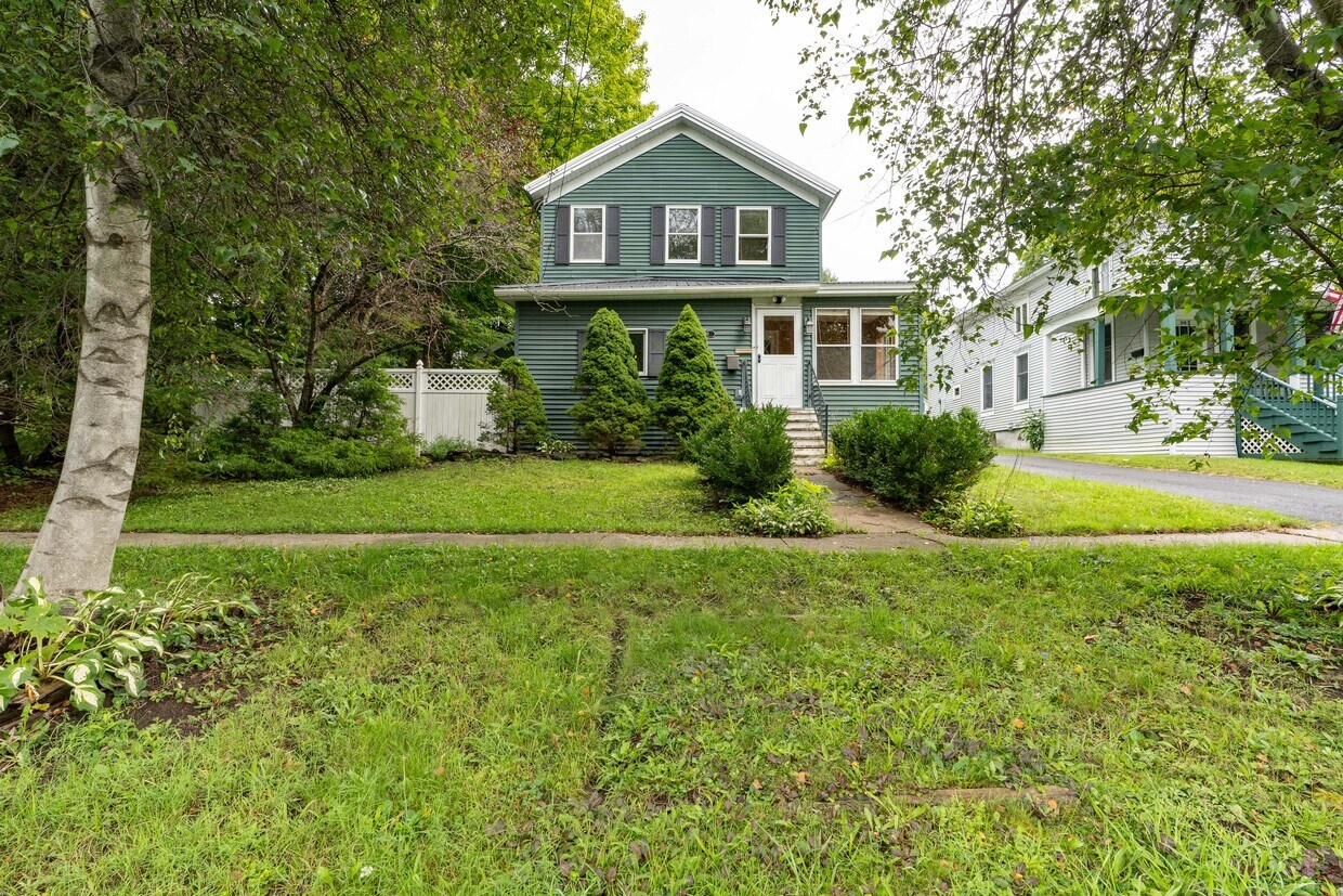 Primary Photo - 220 N Washington St
