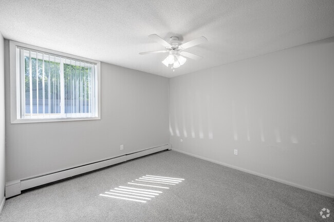 Interior Photo - Johnson Parkway