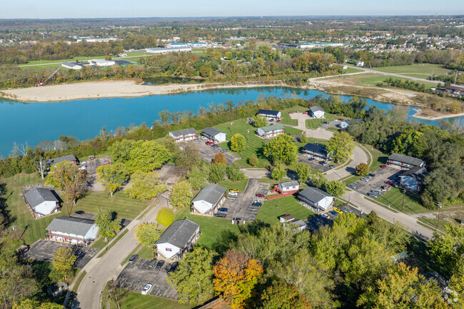 Community Context - Colonial Village Apartments