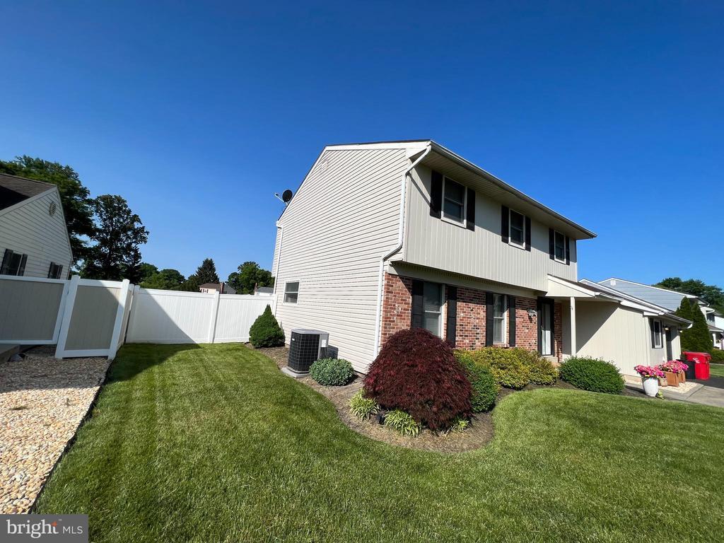 322 Bloomfield Rd, Warminster, PA 18974 House Rental in Warminster